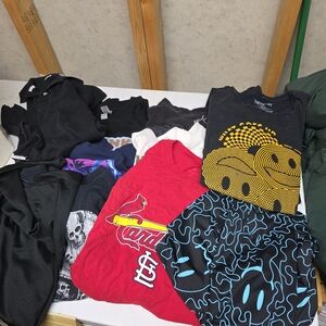 St. Louis Cardinals Red Short Sleeve Tee - Team Logo Graphic